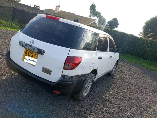 Nissan Advan 2010 White