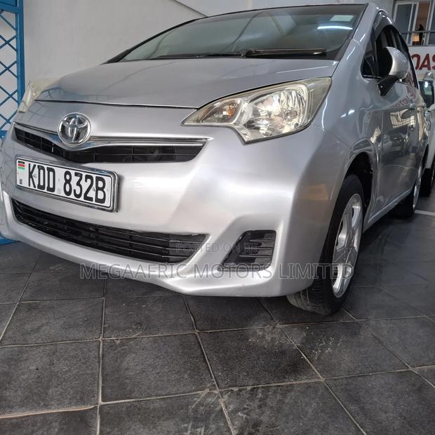 Toyota Ractis 1.5 FWD 2014 Silver