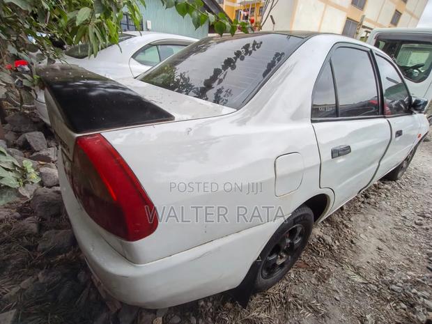 Mitsubishi Lancer 1999 White