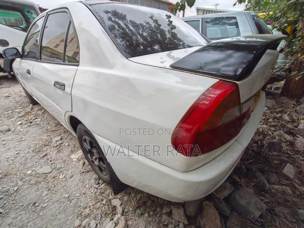 Mitsubishi Lancer 1999 White