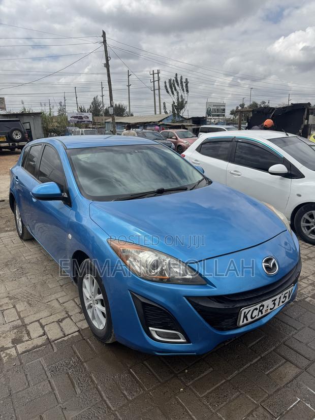 Mazda Axela 2011 Blue