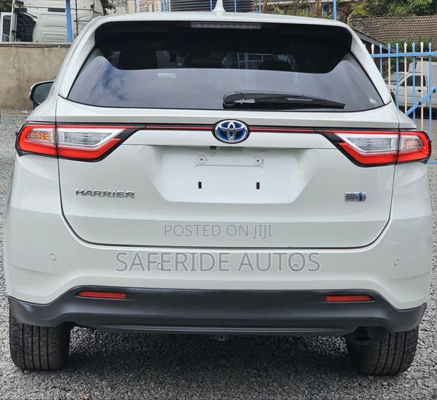 Toyota Harrier 2.5 Hybrid 4WD 2019 Pearl