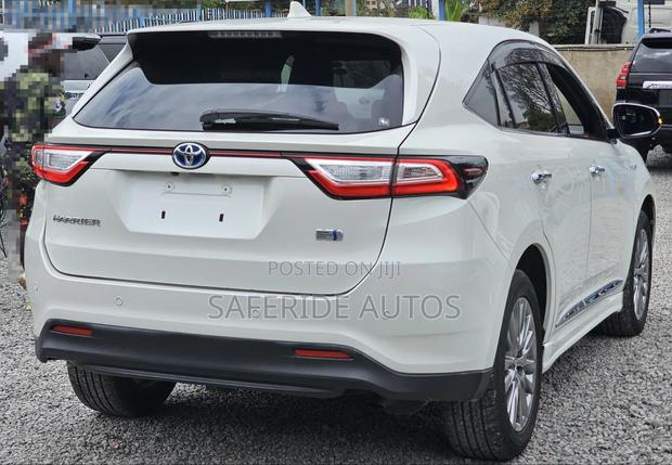 Toyota Harrier 2.5 Hybrid 4WD 2019 Pearl