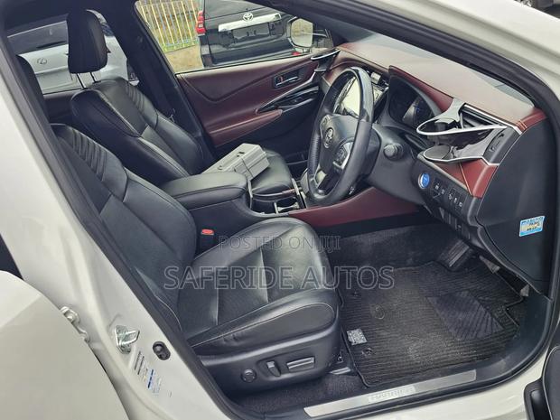 Toyota Harrier 2.5 Hybrid 4WD 2019 Pearl