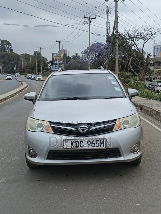 Toyota Corolla Fielder 2012 Silver