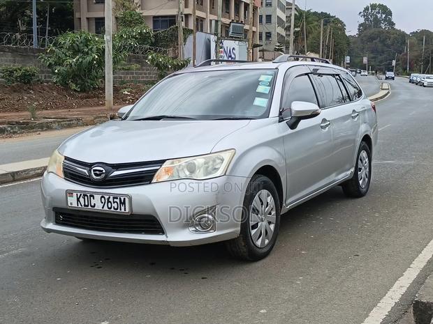 Toyota Corolla Fielder 2012 Silver