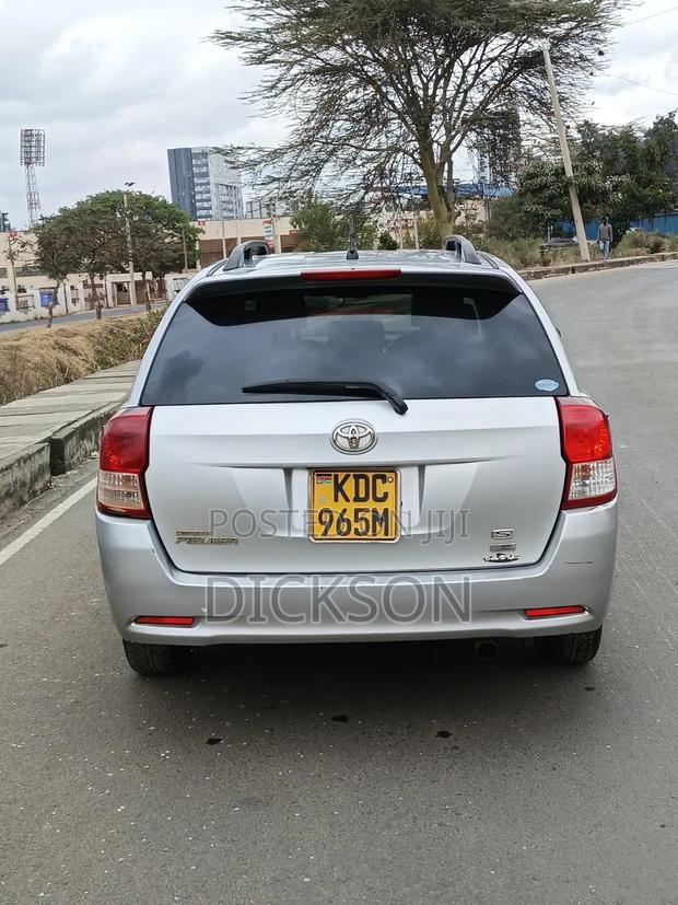 Toyota Corolla Fielder 2012 Silver