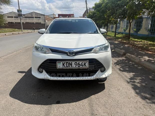 Toyota Corolla Fielder 2017 White