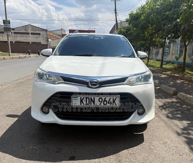 Toyota Corolla Fielder 2017 White