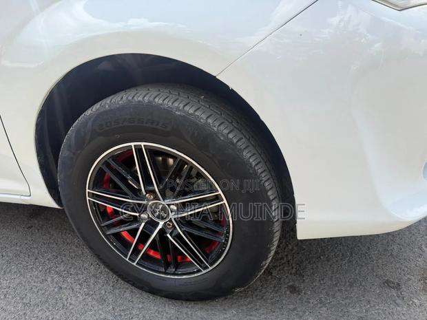 Toyota Corolla Fielder 2017 White