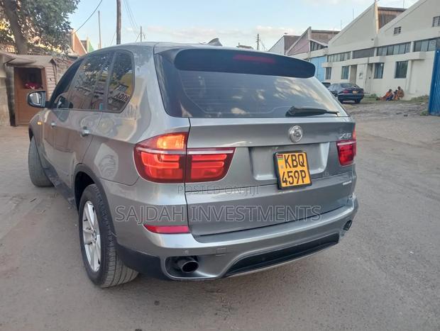 BMW X5 xDrive30i AWD (3.0L 6cyl 6A) 2010 Gray