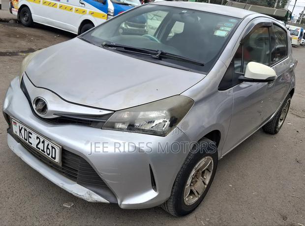 Toyota Vitz 1.0 FWD 5dr 2014 Silver