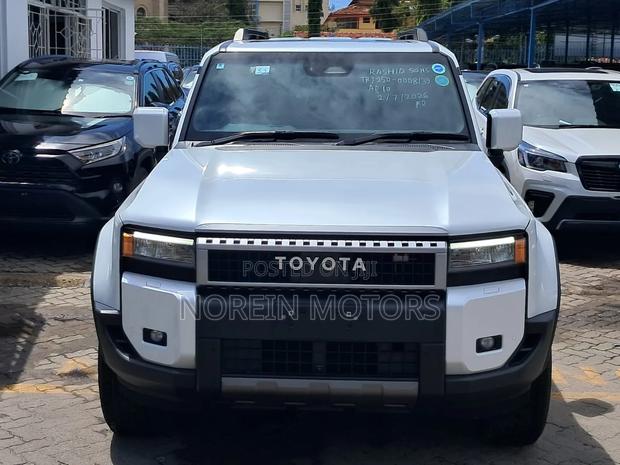 Toyota Land Cruiser Prado 2.7 2024 White