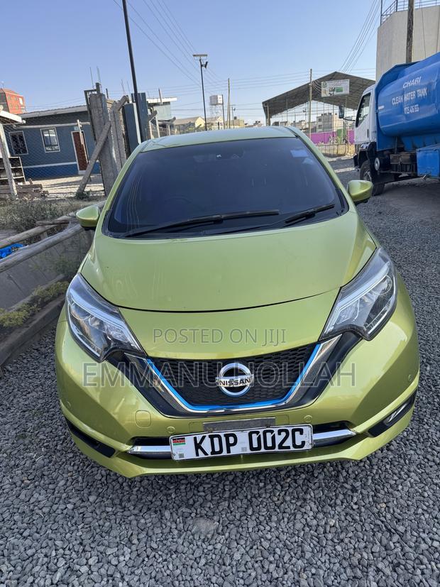 Nissan Note 1.2 Hybrid 2017 Green