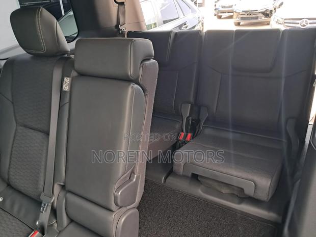 Toyota Land Cruiser Prado 2.7 2024 White