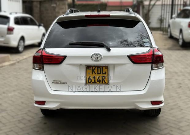 Toyota Corolla Fielder 2016 White