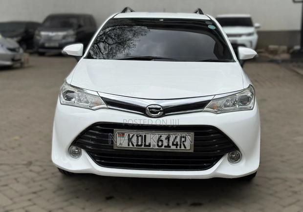 Toyota Corolla Fielder 2016 White