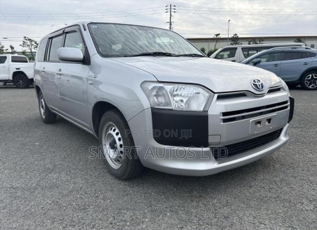 Toyota Succeed 2019 Silver