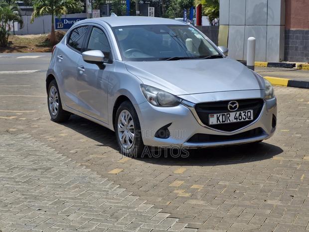 Mazda Demio 2017 Silver