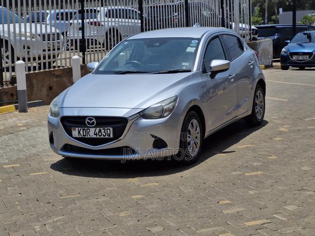 Mazda Demio 2017 Silver