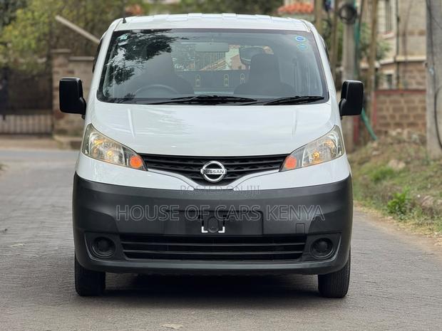 Nissan NV350 2019 White