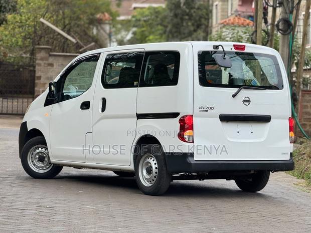 Nissan NV350 2019 White