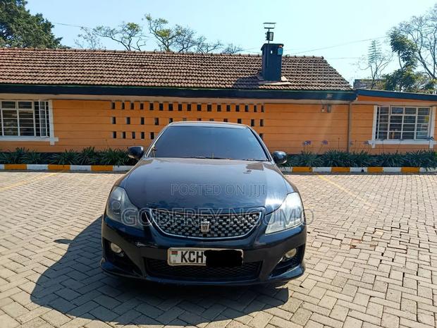 Toyota Crown 2009 Black