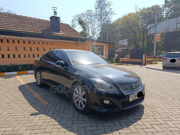Toyota Crown 2009 Black