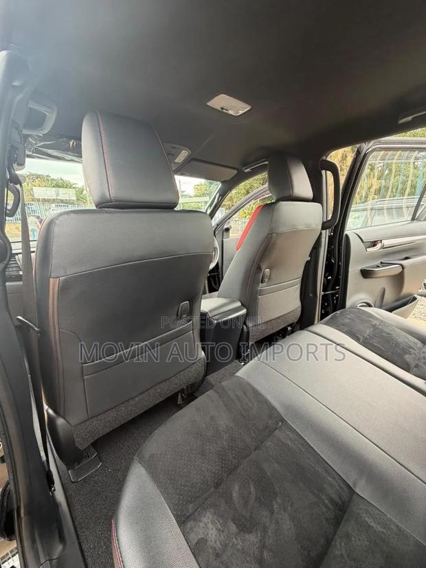 Toyota Hilux Revo Double Cab Deisel 2.4 AWD 2021 Black