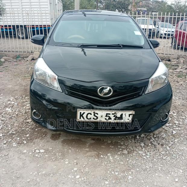 Toyota Vitz 1.0 FWD 5dr 2012 Black
