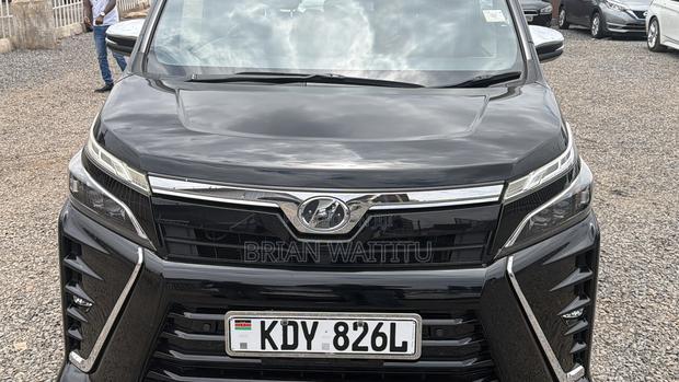 Toyota Voxy 2019 Black