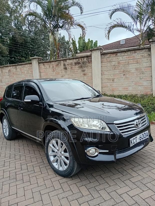 Toyota Vanguard 2011 Black