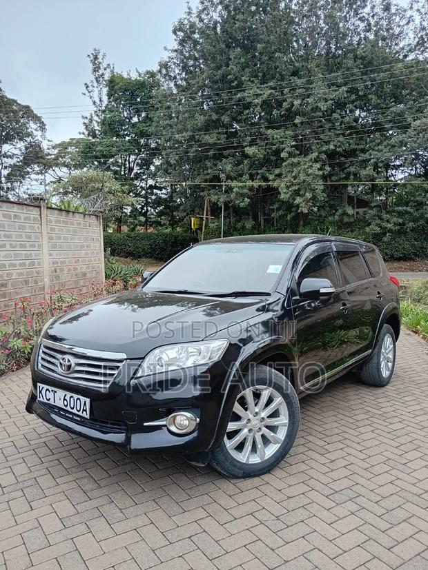 Toyota Vanguard 2011 Black
