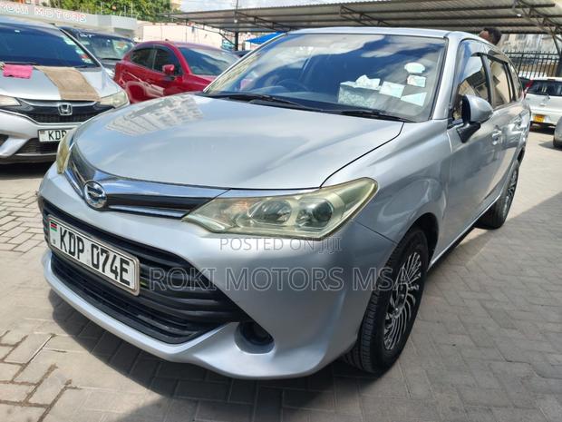 Toyota Corolla Fielder 2015 Silver