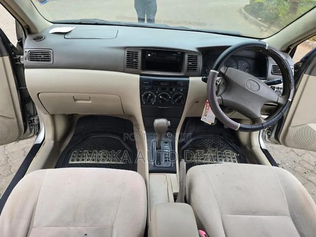 Toyota Corolla 2004 Silver