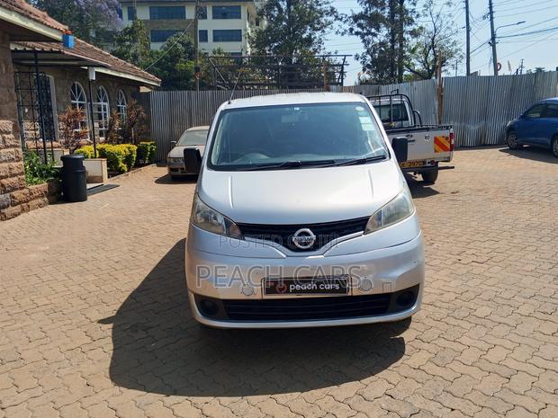 Nissan NV350 2015 Silver