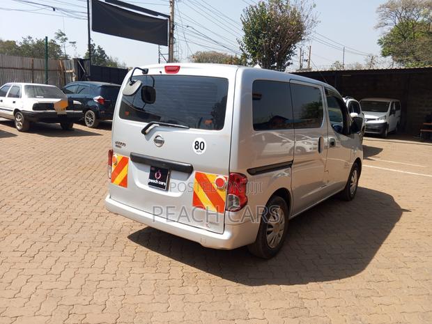Nissan NV350 2015 Silver