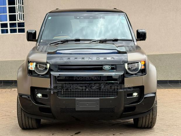 Land Rover Defender 2022 Gold