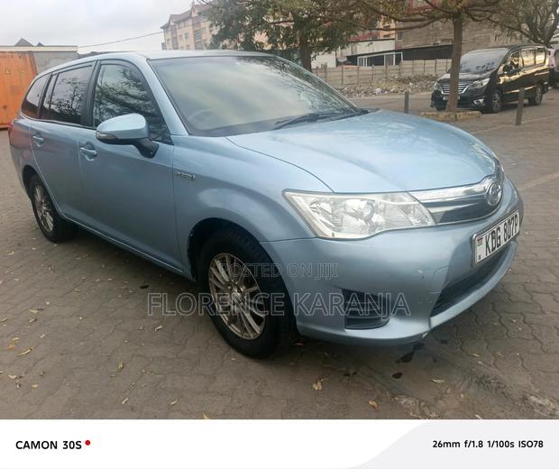 Toyota Corolla Fielder 2014 Blue