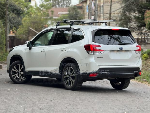 Subaru Forester Premium AWD 2019 Pearl