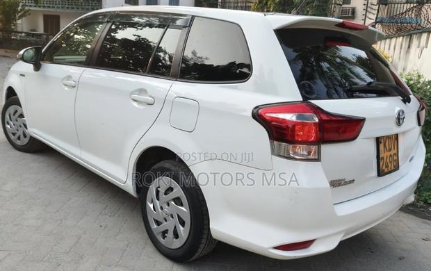 Toyota Corolla Fielder 2018