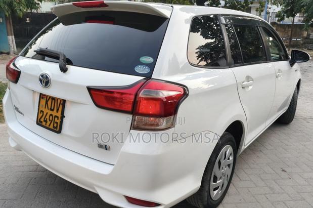 Toyota Corolla Fielder 2018