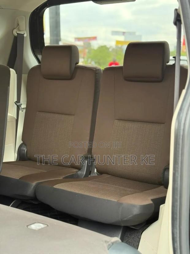 Toyota Sienta 1.5 Hybrid FWD 2019 Brown