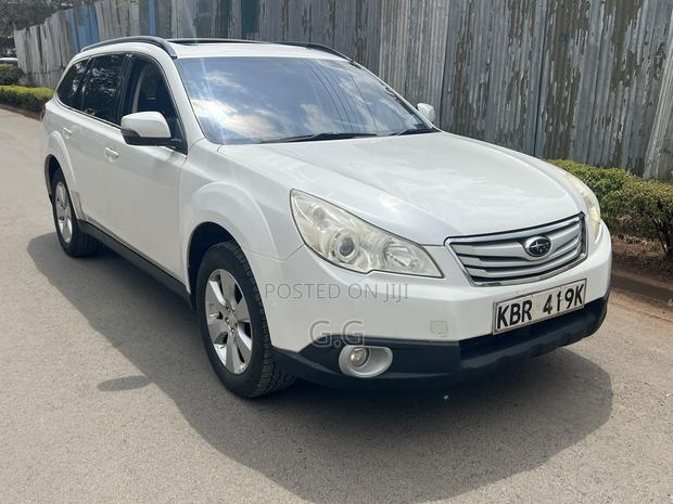 Subaru Outback 2021 White