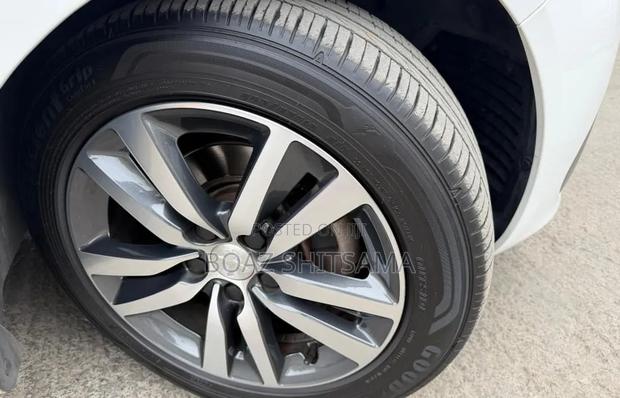 Peugeot 308 2019 White