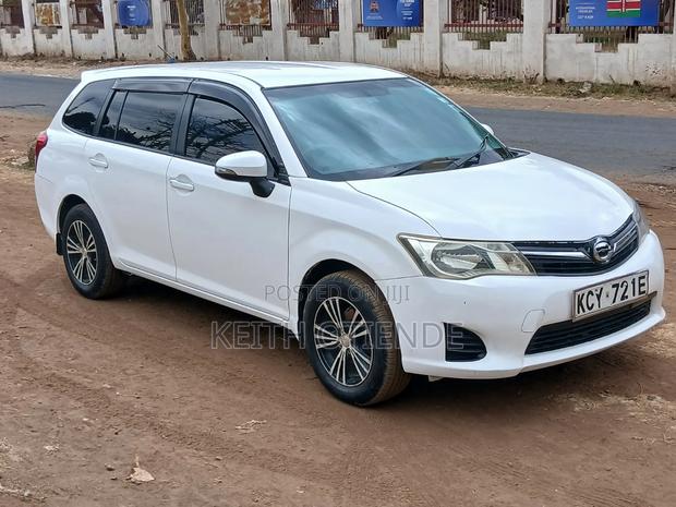 Toyota Corolla Fielder 1.5 Petrol FWD 2013 White