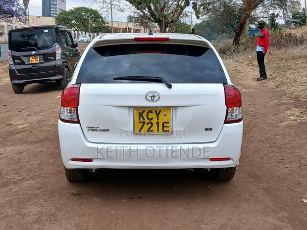 Toyota Corolla Fielder 1.5 Petrol FWD 2013 White