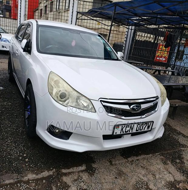 Subaru Legacy 2010 Off white