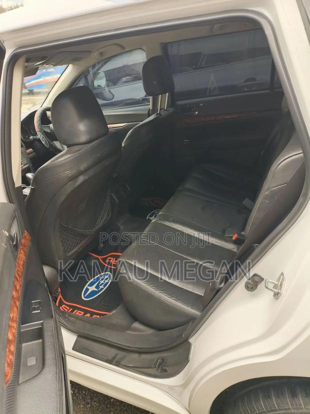 Subaru Legacy 2010 Off white