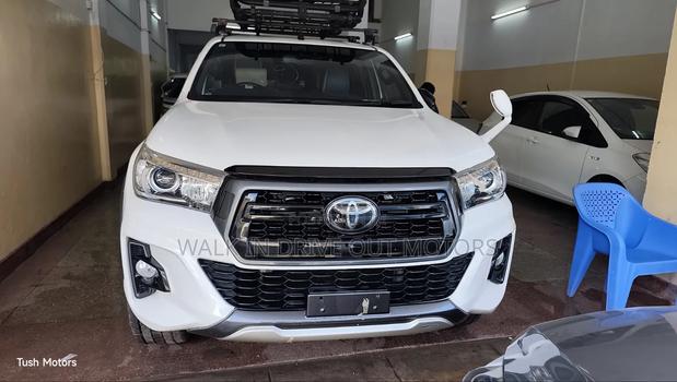 Toyota Hilux 2019 White